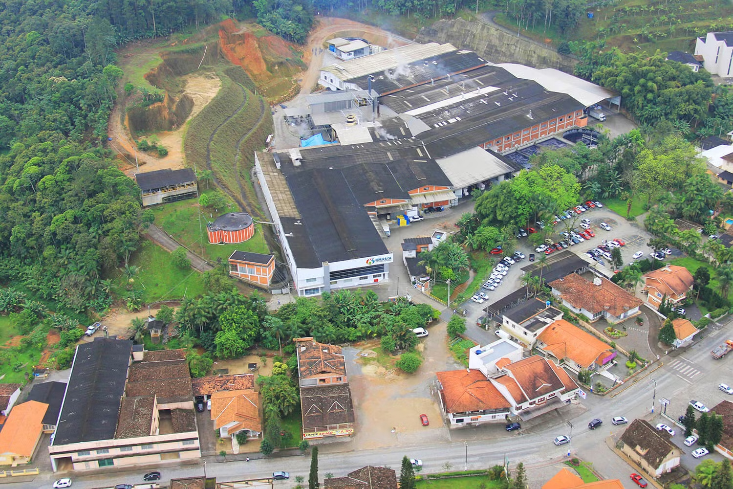 Vista aérea da Kohler & Cia